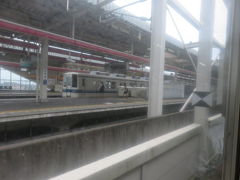 栃木駅。
東武日光線の電車が見えていました。