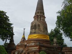 1357年、アユタヤを建都した初代ウートン王が修行僧たちの瞑想のために建てた寺院