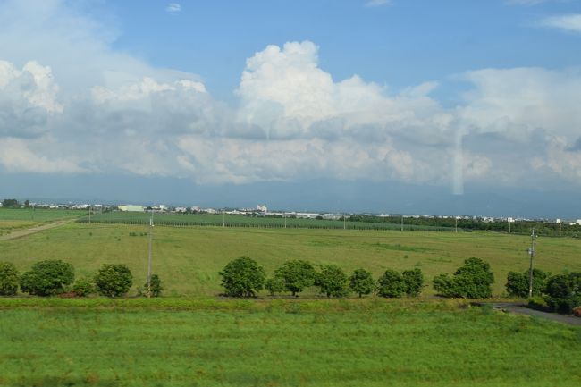 新幹線の車窓からの風景。<br />日本の新幹線だとトンネルが多いが全くなし。<br />上りの新幹線とすれ違うことも少なかった気がする。<br />