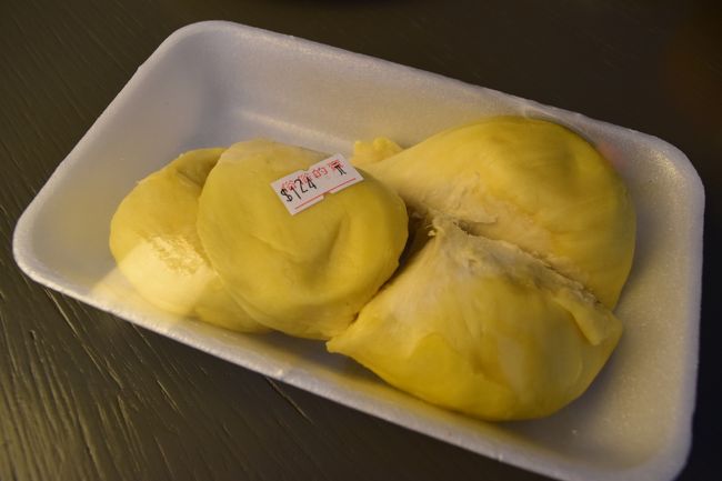 日本では高くて手が出ないので、食べるなら今。<br />ドリアン購入。やっぱり美味しい～。<br />