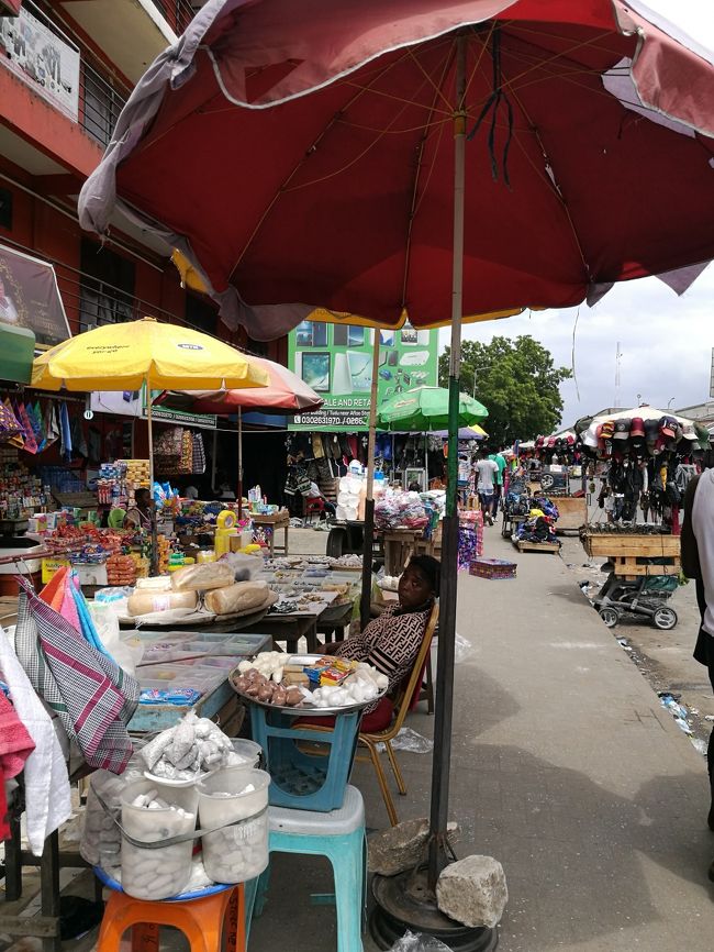 なかなか写真撮りづらいです…。さっと撮ってはさっと引っ込めます…。