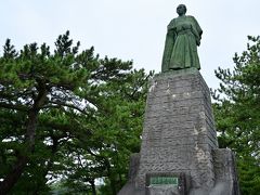 ●坂本龍馬像

そう、桂浜といえば有名な「坂本龍馬像」ですよねぇ。
言わずと知れた、土佐が生んだ幕末のヒーローです。