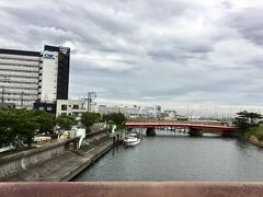 【京急EXイン羽田ホテル】

名前の割には、夢のない風体の天空橋...

実物を見る前は「天空のラピュタ」系のメルヘンチックな光景を勝手に思い描いていたんですが....