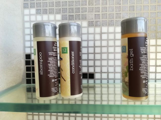 アメニティはＴＯＫＹＯＭＩＬＫ<br /><br />日本の名前の製品があるってのは嬉しいです。<br />いや、名前だけって感じでしょうけど。<br />ｍａｄｅ ｉｎ　ｃｈａｉｎａでしたわ。<br />それでも、名前がついているって東京が良いイメージって事ですものね。<br />嬉しいです！