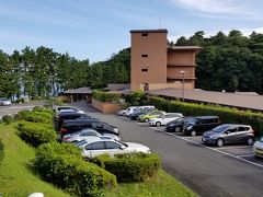 鳥羽駅8:35発の電車に乗るため、徒歩で駅に向かいます（シャトルバスの始発8:30）。事前に申し出ればシャトルバスの時刻以外でも送迎をアレンジしてくれるようでしたが、徒歩でも5分程度なので歩くことにしました。