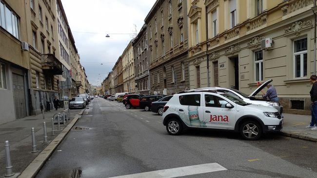 町並みは少し人通りが少ないヨーロッパという感じです。何となく寂しい雰囲気です。