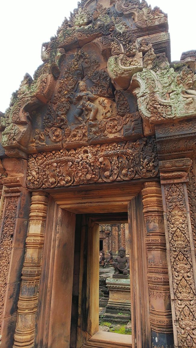 シェリムアップ中心地とは違って、彫が細かい。