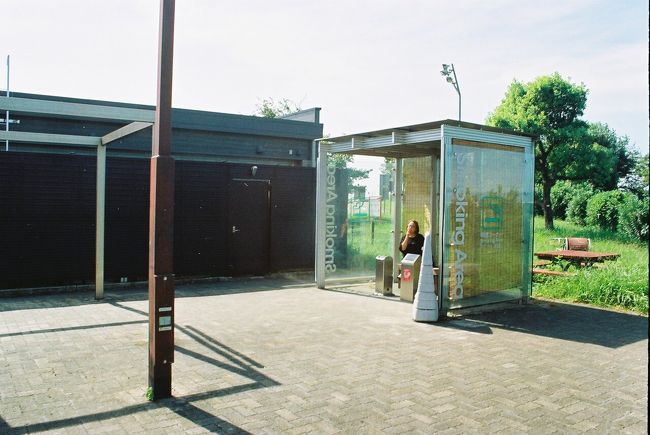 喫煙所は遠いが…。