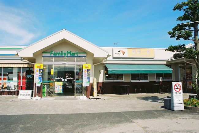 名神高速を1時間程走行し、尾張一宮PAで休憩を取ります。<br /><br />尾張一宮PA　09：47　（ 117.5km・121.2km・103.7km/h ）<br />　　　　　　 10：07