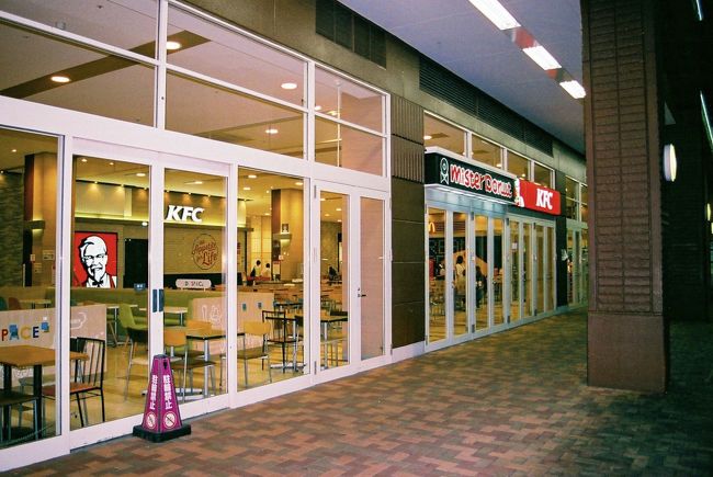 あんまりヒトが多いところは好きくない…。