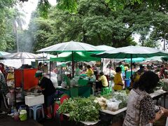 ルンピニー公園の露天