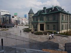 　旧福岡県公会堂貴賓館も、今まで見たことのなかった角度から鑑賞できます。
　HARENO GARDENのお店はどこもオシャレすぎて、40前のおいちゃん一人では入りづらい感じ（※個人の感想です）だったので、公会堂を見学することにしました。
