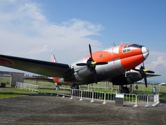 航空自衛隊　浜松広報館「エアーパーク」に到着！
上空をすごい音の自衛隊機が、通り過ぎていきます。