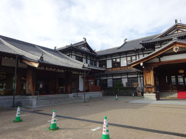 左手は新館です。昭和59年開業。