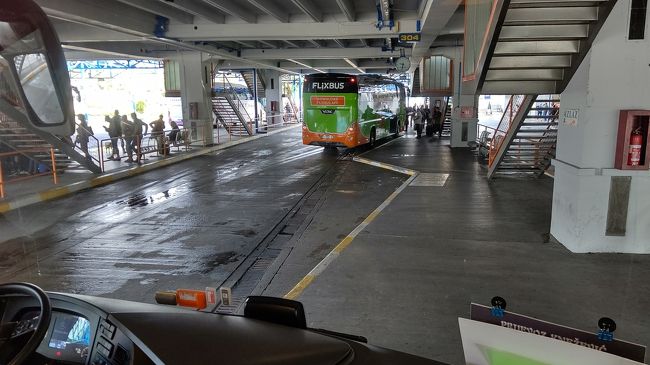 翌日はザグレブのバスターミナルから２時間かけてプリトビッツェ国立公園に向かいました。