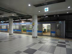 というかすぐ隣の先に発車する列車に乗り換えます。この後、折り返した仙台駅からは一杯人が乗ってきました。