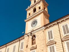 Piazza Garibaldi（ガリバルディ広場）にある、Palazzo del Governatore