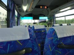 関空19：35発のANAに間に合うよう、17：08奈良ホテルバス停発の空港バスで帰途につきます。往きよりさらにガラガラ。オンシーズンにはもうちょっと多いのかしらん？

トイレも完備の快適なバスです。