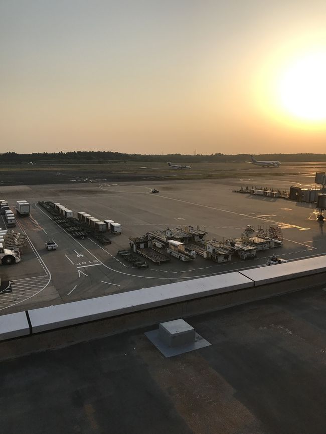 成田空港で出発までの時間を過ごします。夜発なので仮眠室を借りて、シャワーを済ませました。