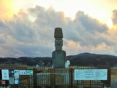 南三陸さんさん商店街では、町の特産品を楽しめます。
こちらは南三陸のモアイ