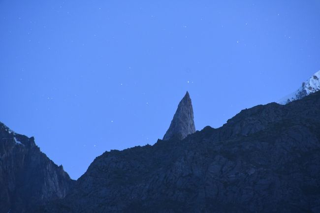 NO25 (8/12  4:31)<br />※夜明け前の「レディーフィンガー」の夜空
