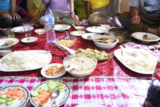 NO75　(8/12 20:36)<br />※家庭料理をご馳走になりました。大変美味しく、我々日本人にも口に合う料理でした。<br />※たくさんあり、これらを全部平らげることはできませんでした。