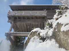 で、いよいよやって来ました。
山寺観光のハイライトの一つ、五大堂です。