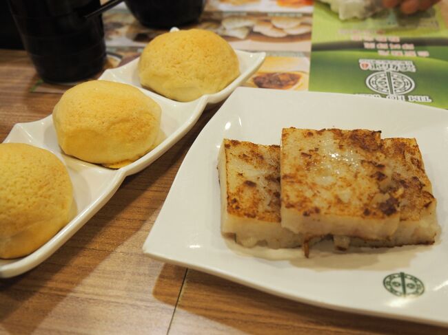 私と母は好きなものが似ていて、毎度同じものを頼みますｗ<br />大根餅<br />チャーシューメロンパン