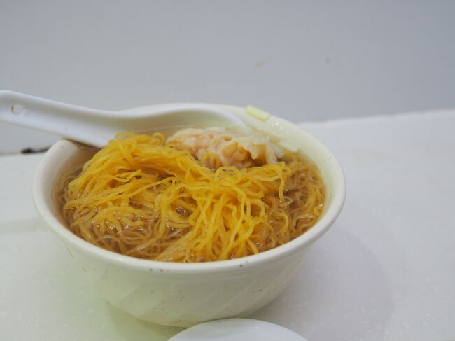 海老ワンタンメンをいただきました。<br />おいしいー！この麺のごむっぽい感じがなんとも言えないｗ