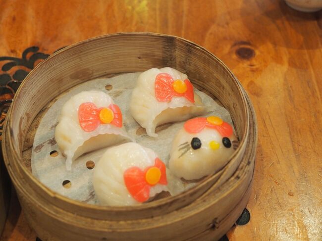 海老蒸し餃子<br /><br />リボンが可愛い
