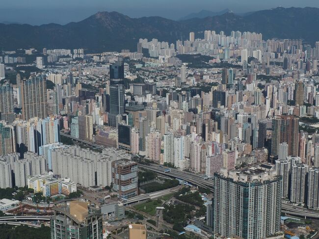 ビルもミニチュアに見える