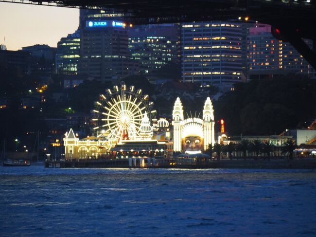 遠くに遊園地が見えます