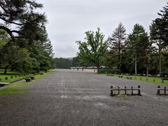 「京都御所」
京都へは何度も来ているけど京都御所は見学した事がありませんでした。