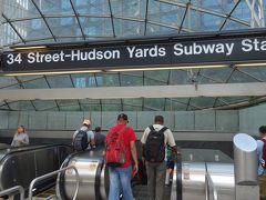 34th street/Hudson Yards の駅の入口。