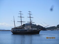 昔、鳴門でうずしおクルーズに参加した時に見かけた海賊船みたいなカッコイイ船は、ここ福良港からの出港だったのね!　
