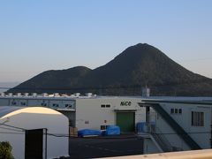 ６時過ぎ、滋賀県の近江富士を左手に眺め・・