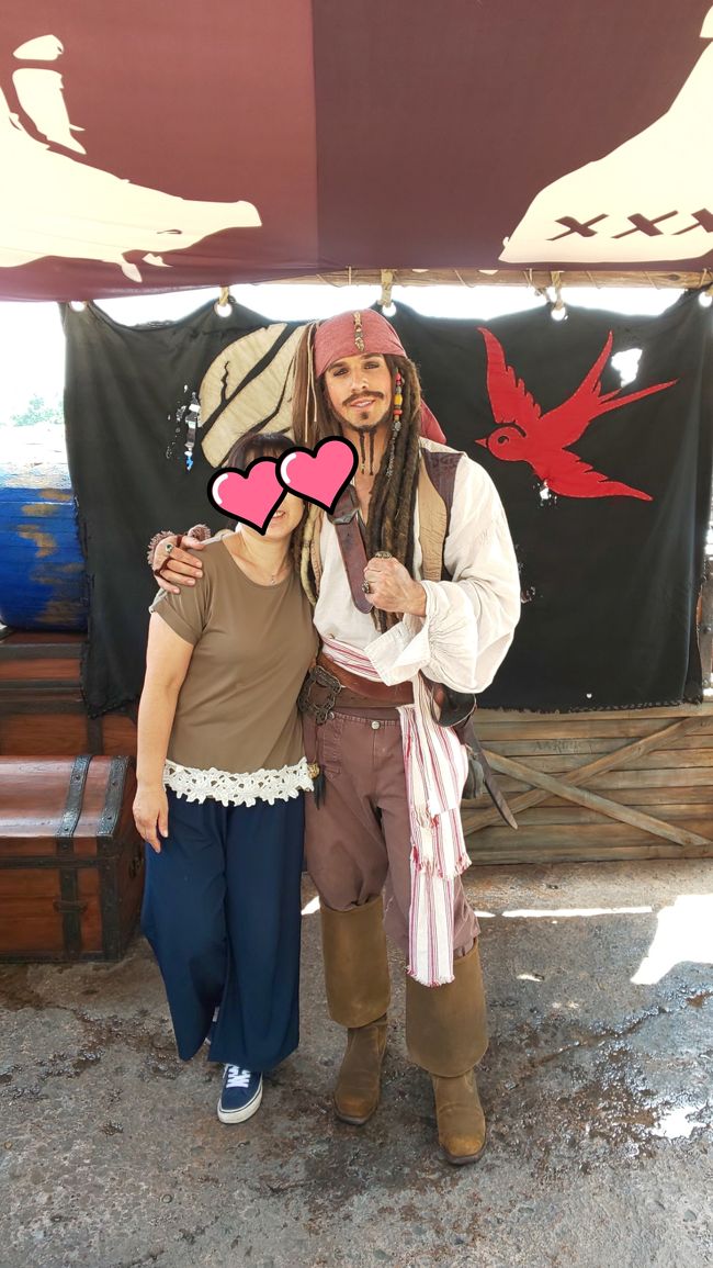 ジャックカッコいい！って言ったら<br />ありがとありがとって....<br />サービス満点のジャックでした。<br />待ち時間10分くらいかな。