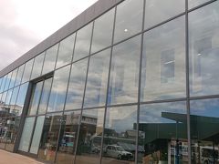 敦賀駅から芦原温泉駅へ向かいます。
敦賀駅から金沢駅付近まで北陸新幹線の延伸工事が進行中