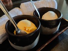 14:00 ルネッサンス コ サムイ リゾート&スパ

チェックインの時にいただいたアイスクリーム。
マンゴーとレモングラス味。
さっぱりしていておいしかったです。