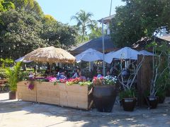 カピオラニ公園のビーチに面したBarefoot Beach Cafe（ベアフット・ビーチ・カフェ）
ここは、まだ一度も入った事がないので、次回は必ず来てみよう