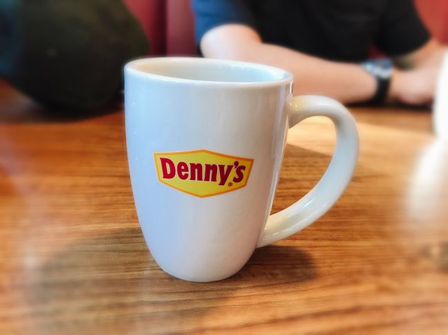 そしてダイナーお約束のデカマグコーヒー。