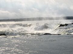 これだけ見ると、ブラジル側より穏やかな感じ。