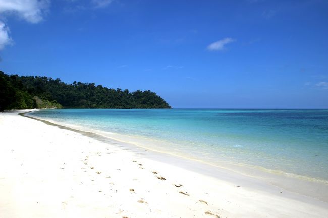 ☆Ao Reli Bagu Beach , Koh Adang @ Mu Koh Lipe Thai<br /><br />緩やかな弧を描いています。