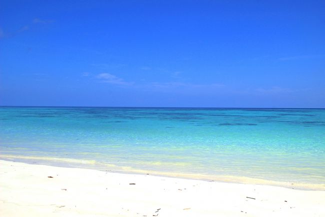 ☆Ao Reli Bagu Beach , Koh Adang @ Mu Koh Lipe Thai<br /><br />この景色で向こうに平たい島影があったらモルディブと遜色ないかも。