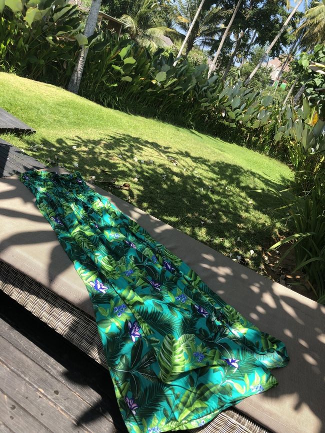 ハイパーマートで買ったワンピース。900円くらい。