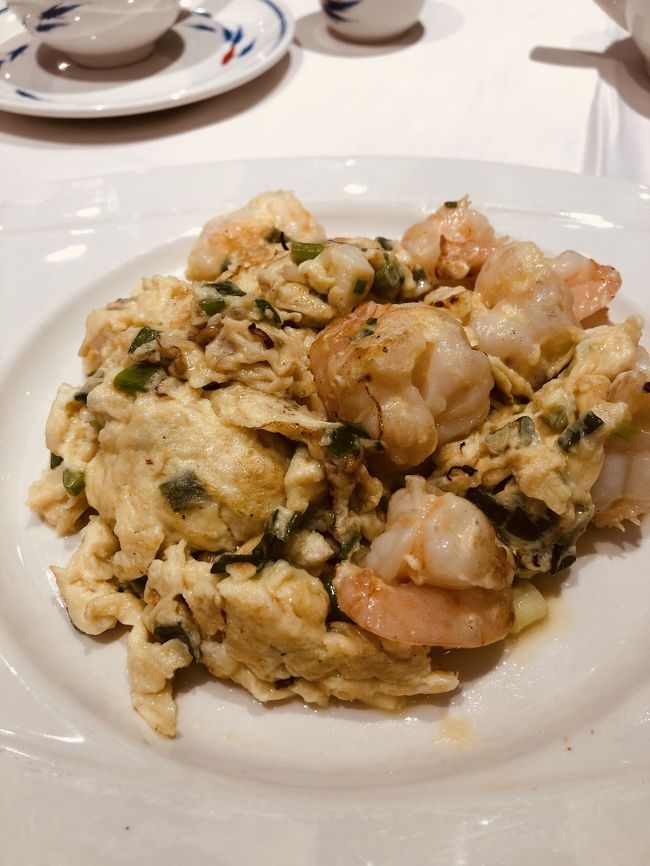 エビの卵とじ のような料理。入っているエビが豪華！