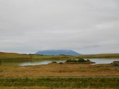 アイスランダーホテルミーヴァトンから、ミーヴァトン湖が見えます。