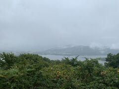 雨で大沼の景色も楽しめず、プリンスホテルの温泉へ直行しました。温泉はいいですね