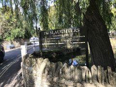 見学後は、ブルワリーから近いローワースローターズの「The Slaughters Country Inn」のパブで軽くランチ。