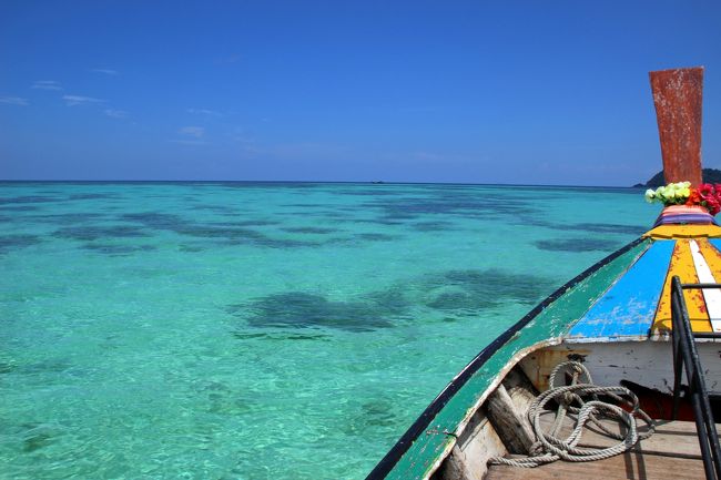 ☆Ao Reli Bagu Lagoon , Koh Adang @ Mu Koh Lipe Thai<br /><br />この辺の水深は満潮でも１．５ｍ程度。<br />このくらいの深さがライトブルーが一番キレイに見える水深です。